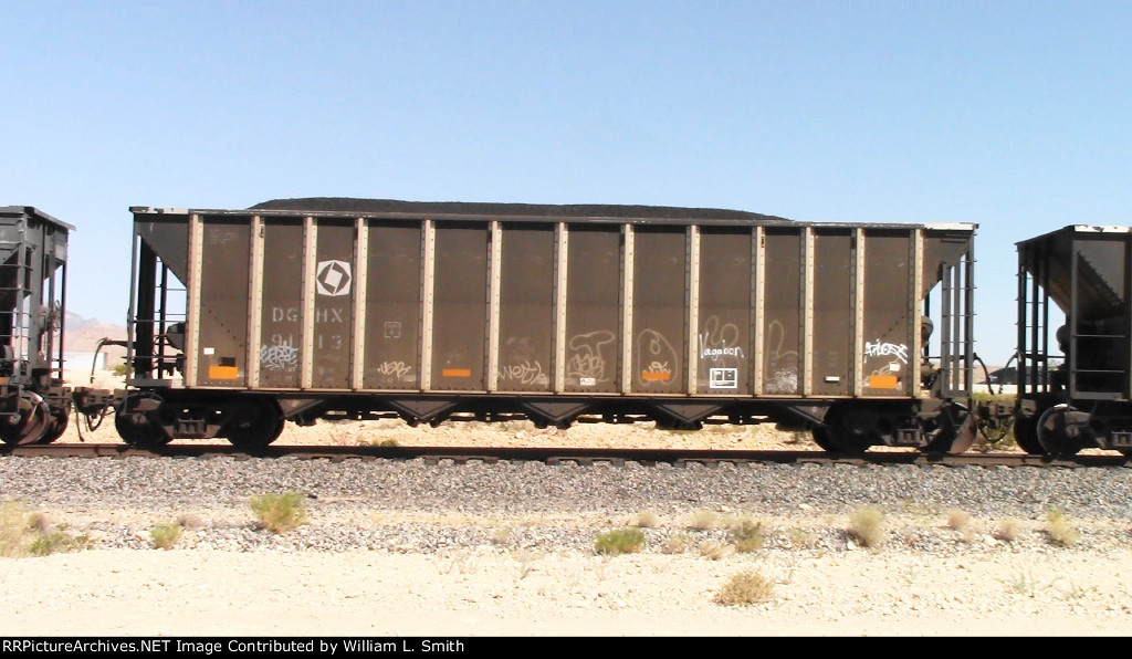 WB Unit Loaded Hooper Frt at Erie NV W-Pshr -40